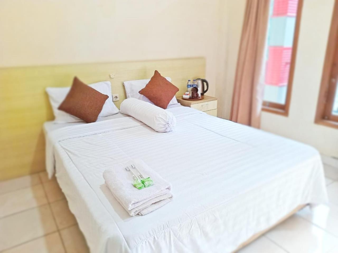 Bayak Hotel Bumdes Cipayung & Resort Ciguntur Exterior foto